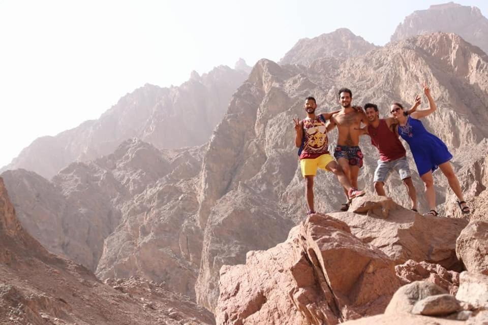 A Pousada Sebaii Camp السباعى كامب شاطئ الترابين بجوار ويت بالس Nuweiba‘ el Muzeinah Exterior foto